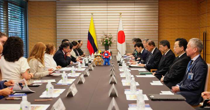 El presidente Petro le pide a primer ministro de Japón que agilice la firma de un acuerdo comercial con Bogotá