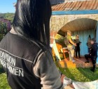 La despidieron como empleada doméstica y sacó un préstamo millonario a nombre de su ex jefa