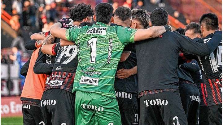 Patronato y Almagro ya juegan en barrio Villa Sarmiento