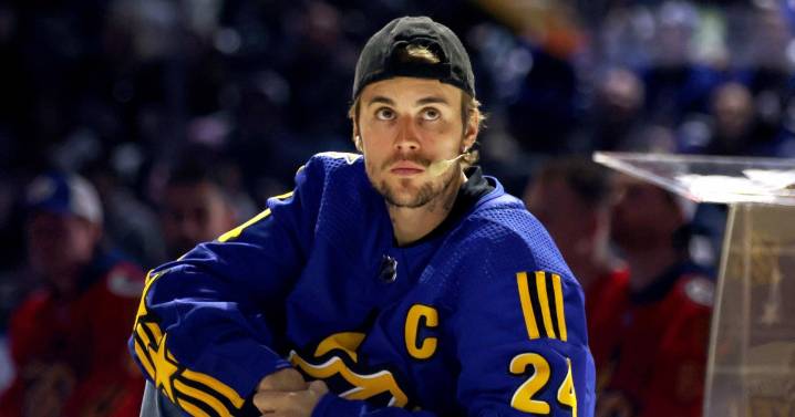 Justin Bieber announces 'Swag ll' will arrive Friday