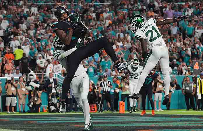 Logran Dolphins su primer triunfo