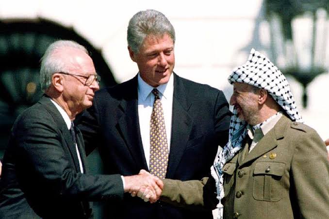 ARAFAT ASUME EL MANDO DE LA OLP