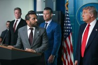 Tres exagentes del FBI acusan al actual director de politizar la agencia