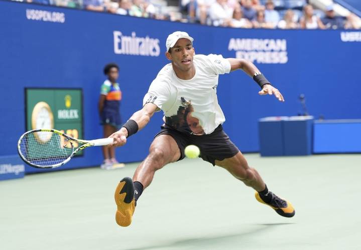Deadspin | Jannik Sinner routs Alexander Bublik; U.S. Open quarterfinals set