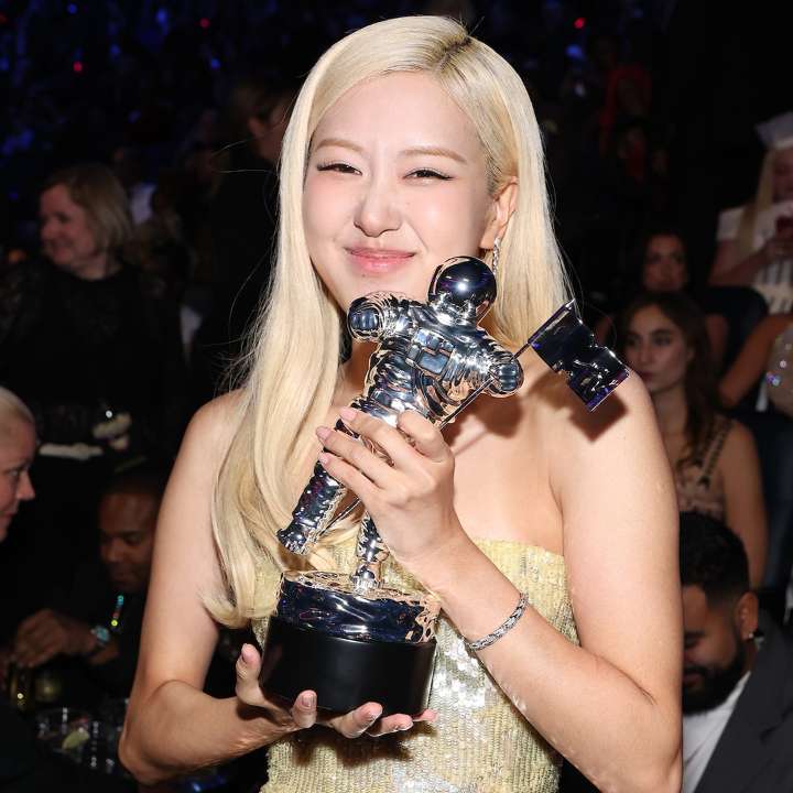 VMAs 2025: Rosé Song of the Year Speech on Bruno Mars