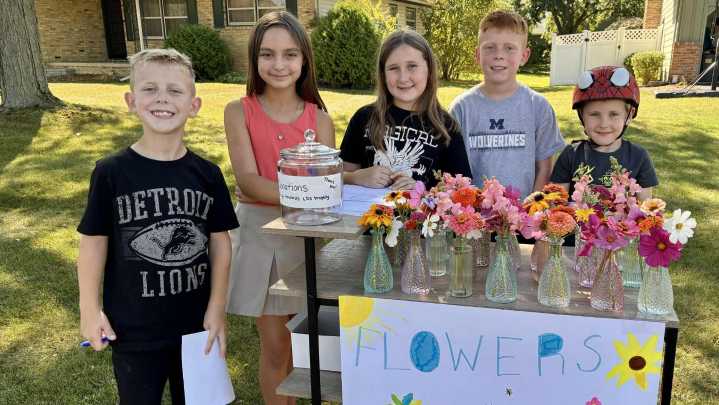 Grand Blanc kids use flowers, notes to uplift community after church attack
