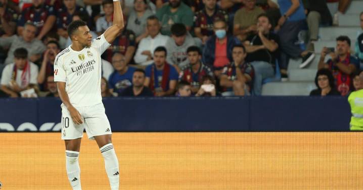 Doblete de Mbappé y 1er gol de Mastantuono con Real Madrid, que golea a Levante