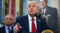 YouTube aceptó pagarle 22 millones de dólares a Donald Trump por la suspensión de su cuenta tras el asalto al Capitolio de 2021