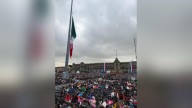 Bandera de México, a Media Asta en Zócalo CDMX Luego de Explosión de Pipa en Iztapalapa