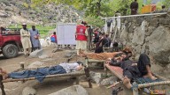 Médicos en Afganistán alertan de una escasez de medicinas para las víctimas del terremoto