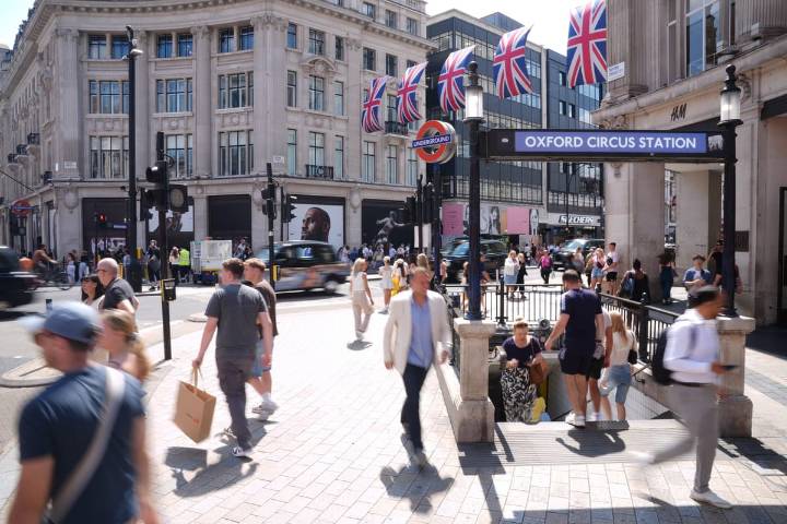 One-day pedestrianisation of Oxford Street ‘will give glimpse of future’