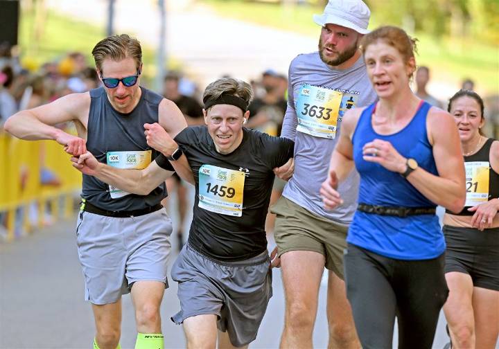 Great Race moment highlights endurance of Pittsburgh running community