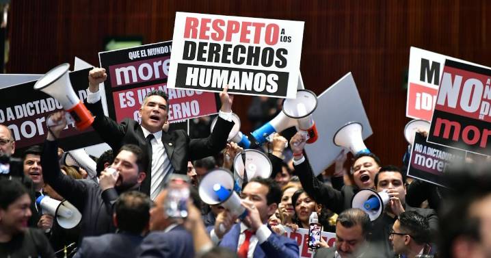 ‘Alito Moreno detona sesión del Congreso: ‘el pueblo no te quiere’, le gritan