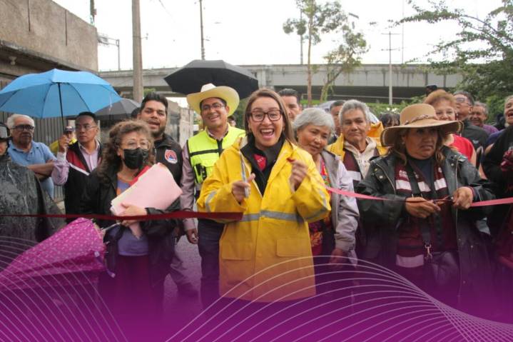 Azucena Cisneros entrega pavimentación de 2.8 kilómetros en Altavilla
