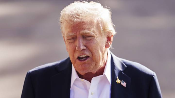Trump acusa al exdirector del FBI de infiltrar agentes en el asalto al Capitolio