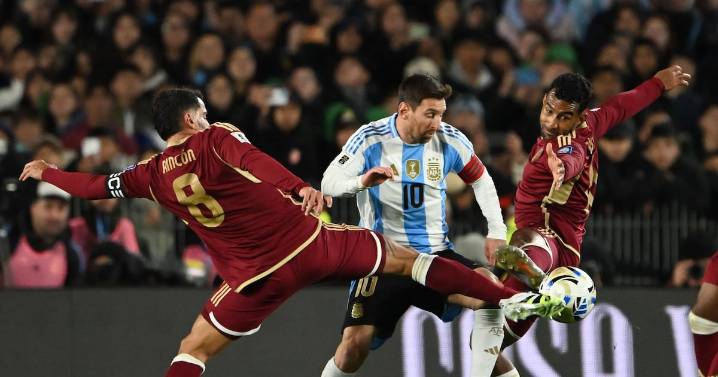 No se vio por TV: el tenso cruce de Lionel Messi con el capitán de Venezuela en el túnel del Monumental de River