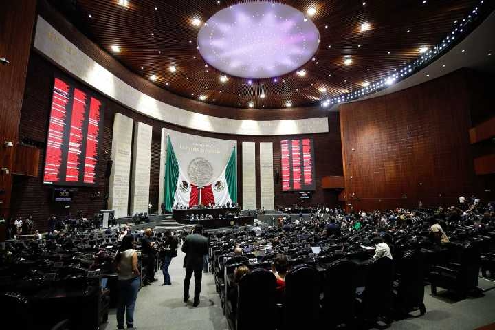 Congreso aprueba iniciativa para prohibir venta de bebidas energéticas a menores