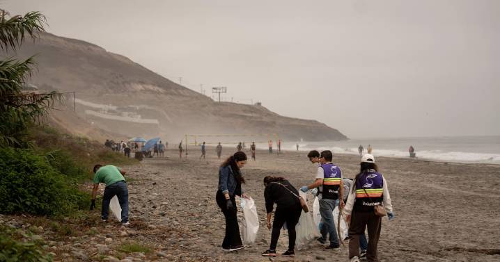 “No limpiamos la playa, creamos consciencia”: Celebran el 25 aniversario de Salvemos la Playa en Tijuana