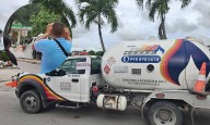 Fuga en pipa de gas causa alarma en avenida de Cancún