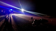 Dos hermanos protagonizaron un violento derrape en moto en Pacará: uno está grave