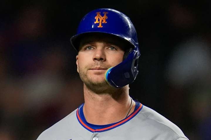 Mets star hits free agency just minutes after team misses playoffs in shock collapse during Juan Soto's first season