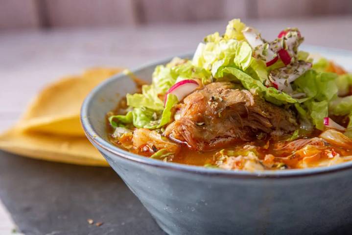 Los mejores lugares para cenar pozole en La Paz este mes patrio, según la IA