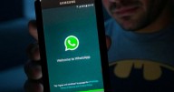 Activa el “modo Batman” en WhatsApp y lleva al Caballero de la Noche a tus chats