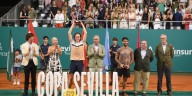 “Ignacio Buse destrozó a la Armada Española”: prensa europea se rinde al ‘Colorado’ tras eliminar a cuatro locales y campeonar en Sevilla