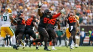 Browns break into win column with wild comeback vs. Packers