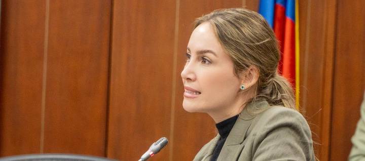 Senadora Castañeda afirmó que denuncia de Cambio Radical es una “desfachatez”
