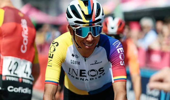 Egan Bernal hace historia y gana su primera etapa en la Vuelta a España