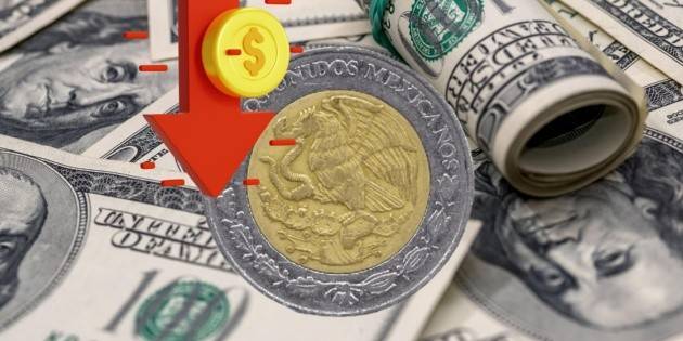 Peso mexicano PIERDE terreno frente al dólar; así cotiza HOY jueves