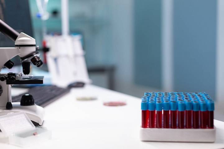 Cipla, Biocon, Lupin, Other Pharma Stocks Under Pressure Post Trump's 100% Tariff