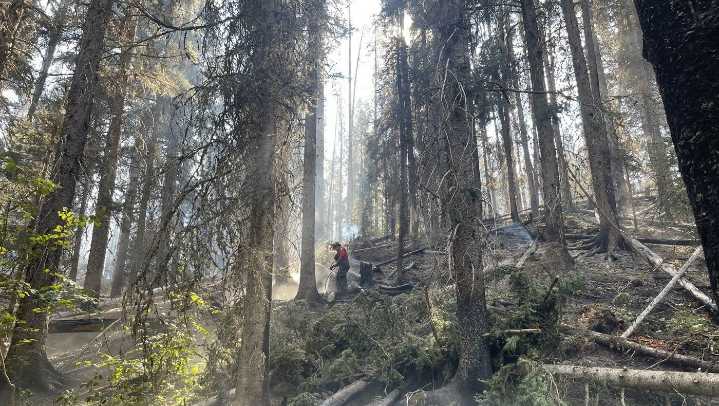 B.C. wildfire season extending into fall until stormier weather arrives