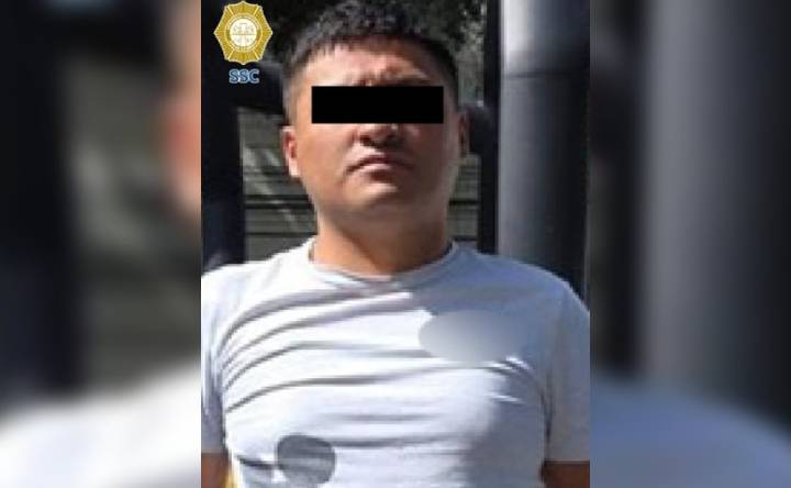 Por orinar en la calle, polis apañan a sicario que asesinó a líder de "Los Susanos" y a su nieta