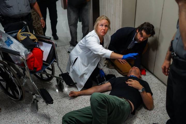 Federal agents grab and shove journalists outside NYC immigration court, sending one to hospital