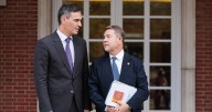 Sánchez y Page se ven las caras en un acto escolar en Cuenca