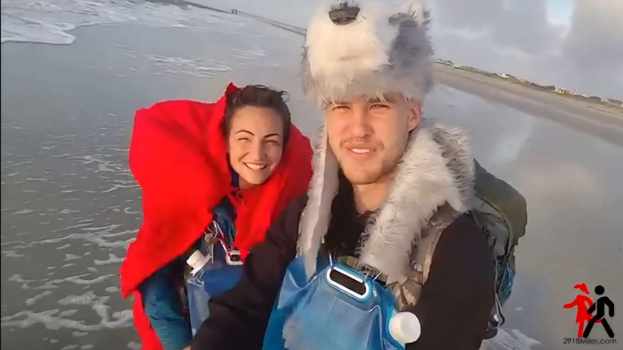 Provo couple writes about seeing America