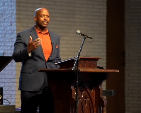 PCA leader resigns after blessing pastor who became Catholic