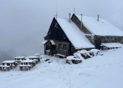 La primera nevada sorprende en los Picos de Europa en pleno septiembre