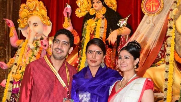 Priyanka Chopra spotted seeking blessings at Durga Puja Pandal