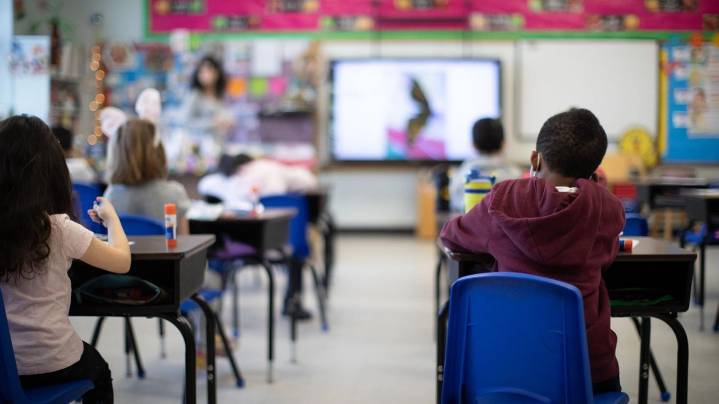 Cellphone ban, immigration, AI among challenges Long Island schools will face in 2025