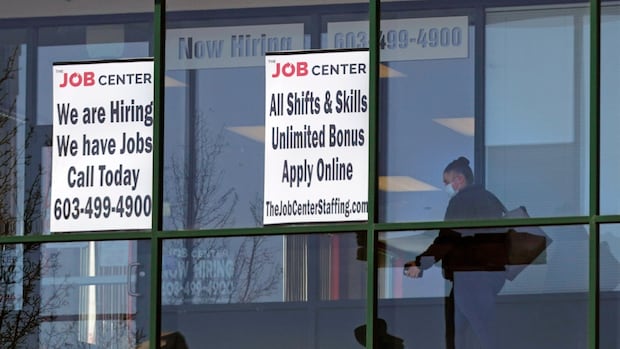 U.S. labour market weakens with little job growth and rising unemployment