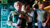 Sidra Meana, una tradición casera que suma cinco décadas, tres generaciones y triunfa en Siero: "Es de sabor firme y regustín dulce"