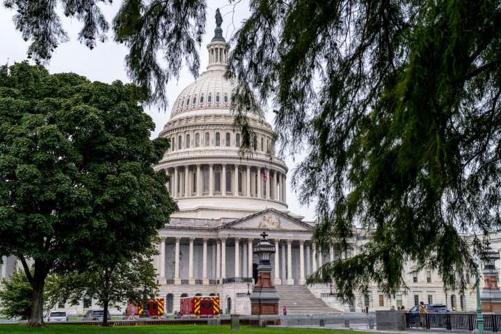Work without pay, parks closed: Here's what happens if government shutdown begins