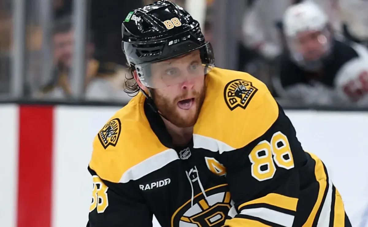 NHL News: Bruins’ David Pastrnak makes clear statement on knee issue as training camp begins