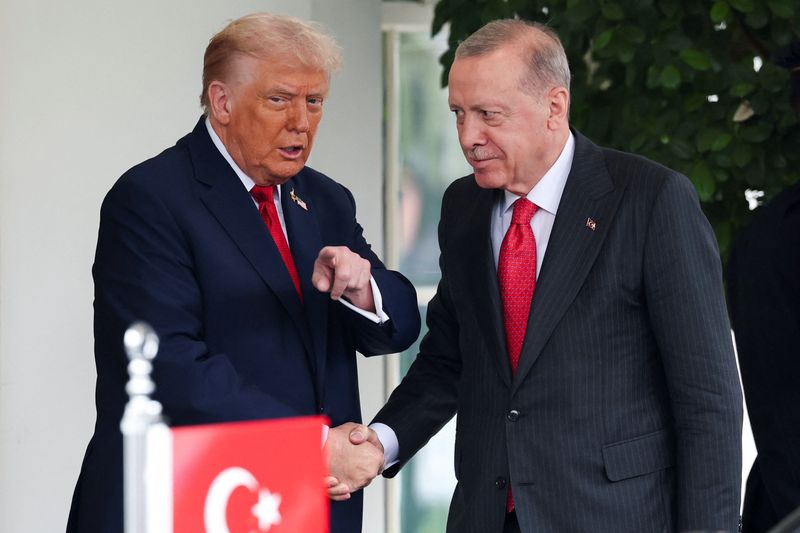 At White House, Erdogan to seek deal with Trump on F