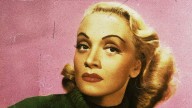Marlene Dietrich y su capricho de diva para que el cabello brillará más en las películas