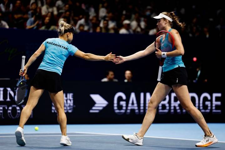 Tennis-US battle past Kazakhstan to reach BJK Cup semis