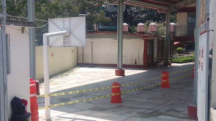 Naucalpan: reinician ciclo escolar en secundaria sin reparar fallas en estructura de plantel